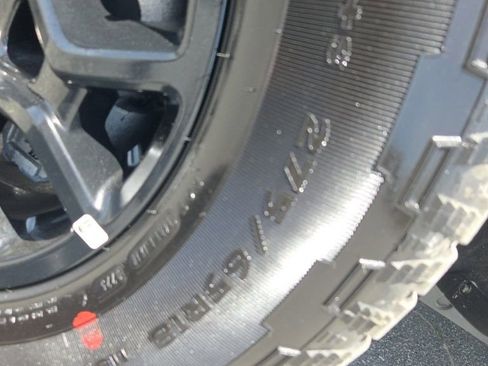 Used 2025 Ford F150 Lariat w/ FX4 Off-Road Package image 34