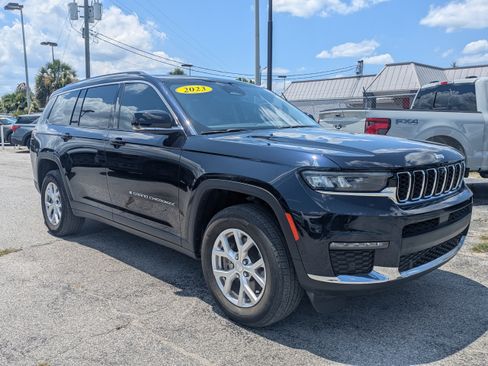 Used 2023 Jeep Grand Cherokee L Limited w/ Luxury Tech Group II AWD/4WD image 2