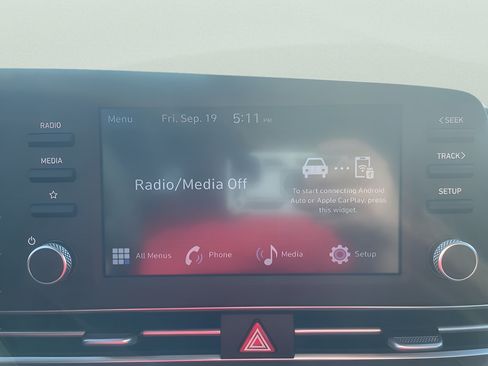Used 2025 Hyundai Elantra Sport FWD image 10
