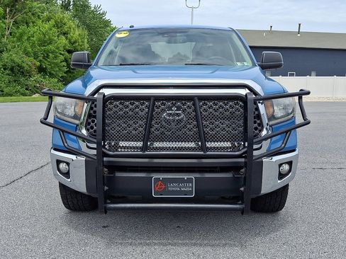 Used 2019 Toyota Tundra SR5 w/ SR5 Upgrade Package AWD/4WD image 2