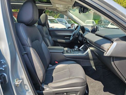 Used 2024 MAZDA CX-90 Plug-In Hybrid w/ Premium Pkg AWD/4WD image 11
