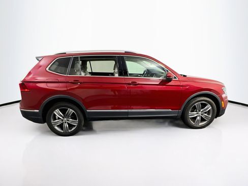 Used 2018 Volkswagen Tiguan SEL Premium w/ 3rd Row Seat Package AWD/4WD image 4
