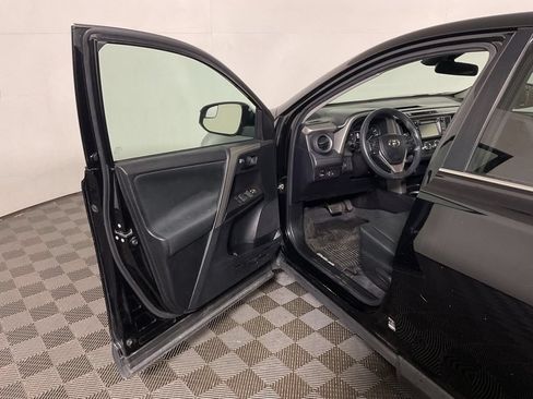 Used 2018 Toyota RAV4 LE w/ All Weather Liner Package AWD/4WD image 17