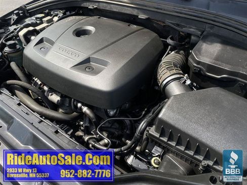 Used 2016 Volvo XC60 T6 w/ Proximity Package AWD/4WD image 24