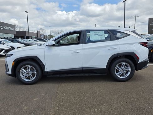 New 2026 Hyundai Tucson SE FWD image 3