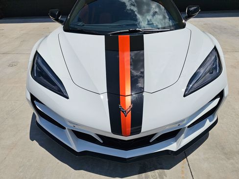 Used 2025 Chevrolet Corvette E-Ray AWD/4WD image 32