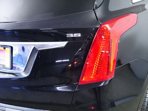 Used 2017 Cadillac XT5 Premium Luxury w/ LPO, Wheel Lock Package image 17