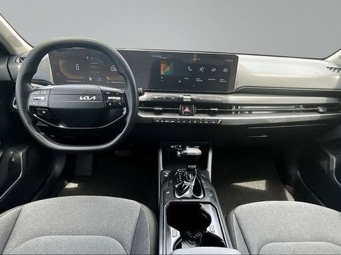 Certified 2025 Kia K4 FWD image 7