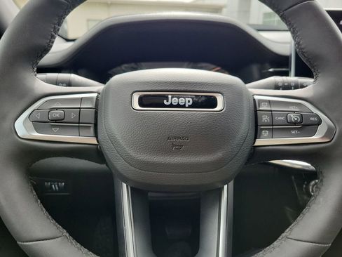 Used 2024 Jeep Compass Limited w/ Sun and Sound Group image 11