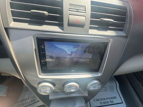 Used 2010 Toyota Camry LE image 11