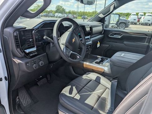 New 2026 Chevrolet Silverado 2500 High Country w/ High Country Premium Package AWD/4WD image 13