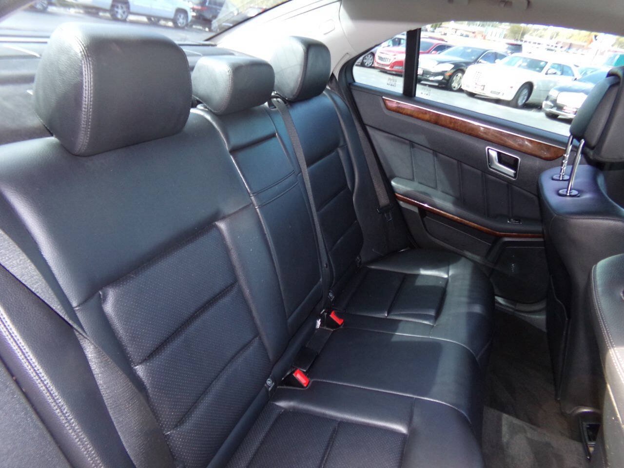 Used 2012 Mercedes-Benz E 350 4MATIC Sedan image 21