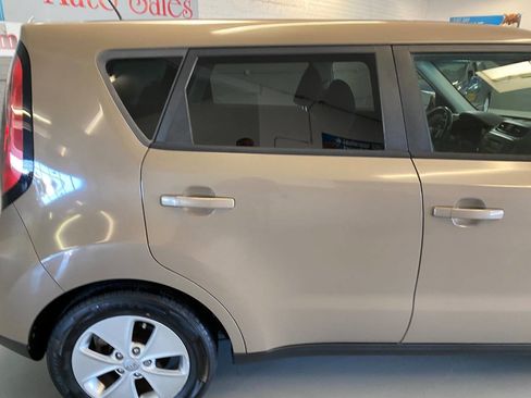 Used 2015 Kia Soul Base 4dr Crossover 6A image 15