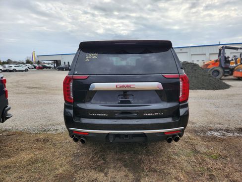 Used 2024 GMC Yukon Denali w/ Advanced Technology Package image 8