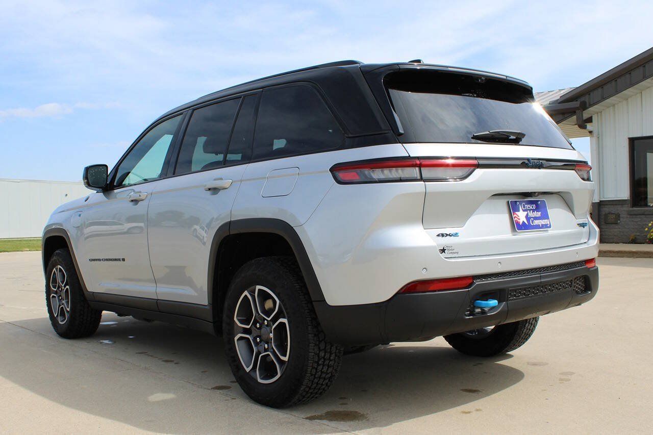 Used 2022 Jeep Grand Cherokee Trailhawk w/ Luxury Tech Group III AWD/4WD image 7