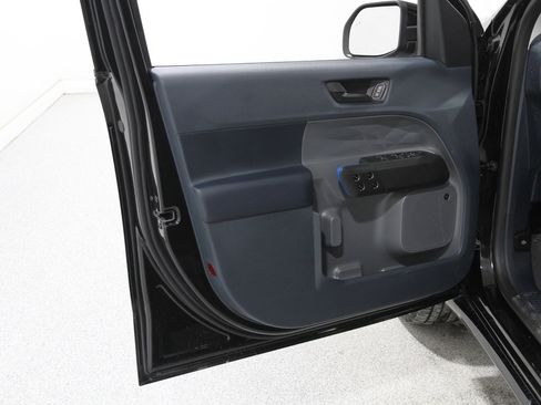 Used 2025 Ford Maverick Lobo image 4