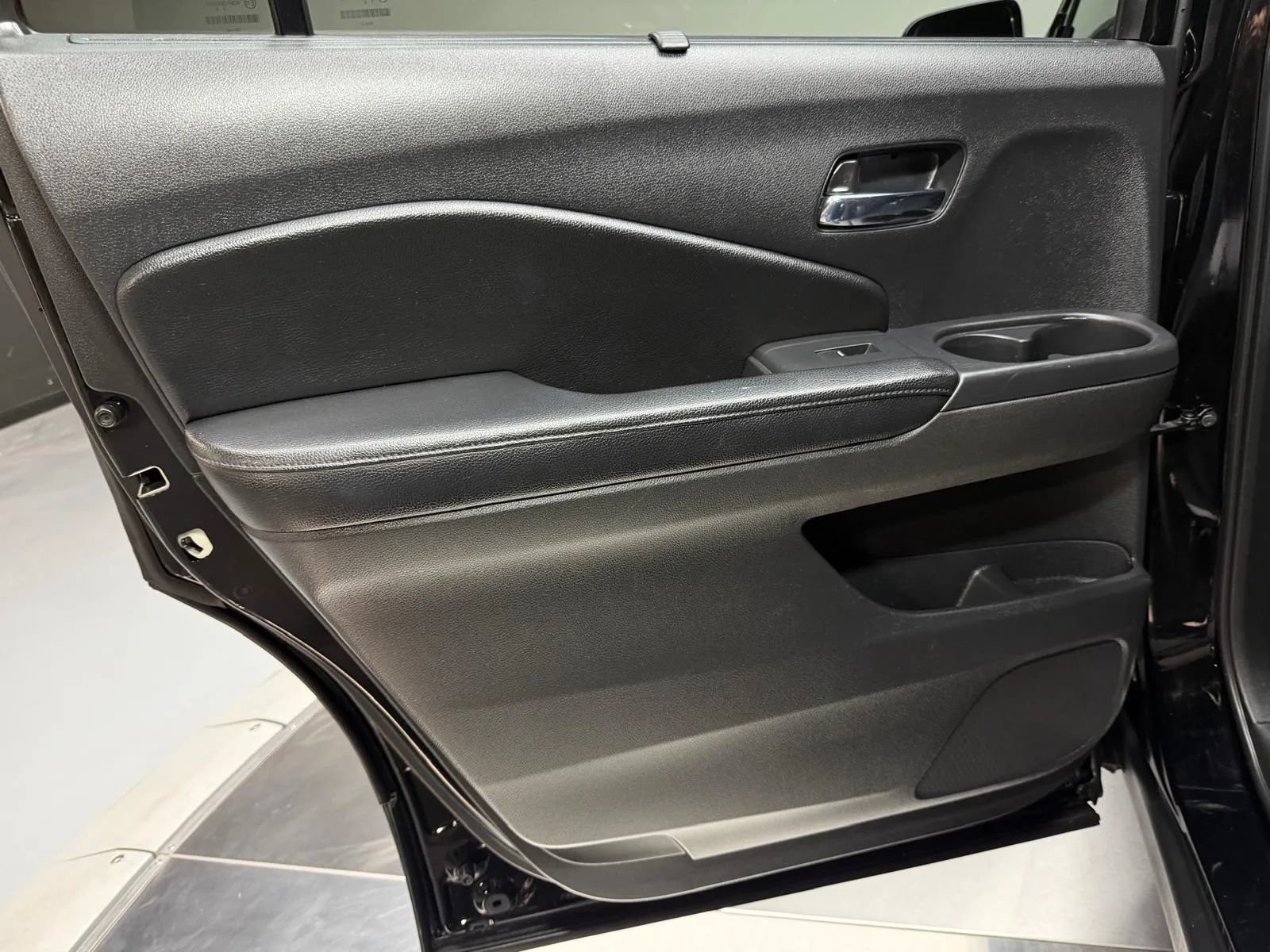 Used 2016 Honda Pilot Touring image 20