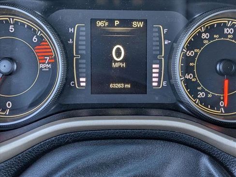 Used 2018 Jeep Cherokee Latitude image 11