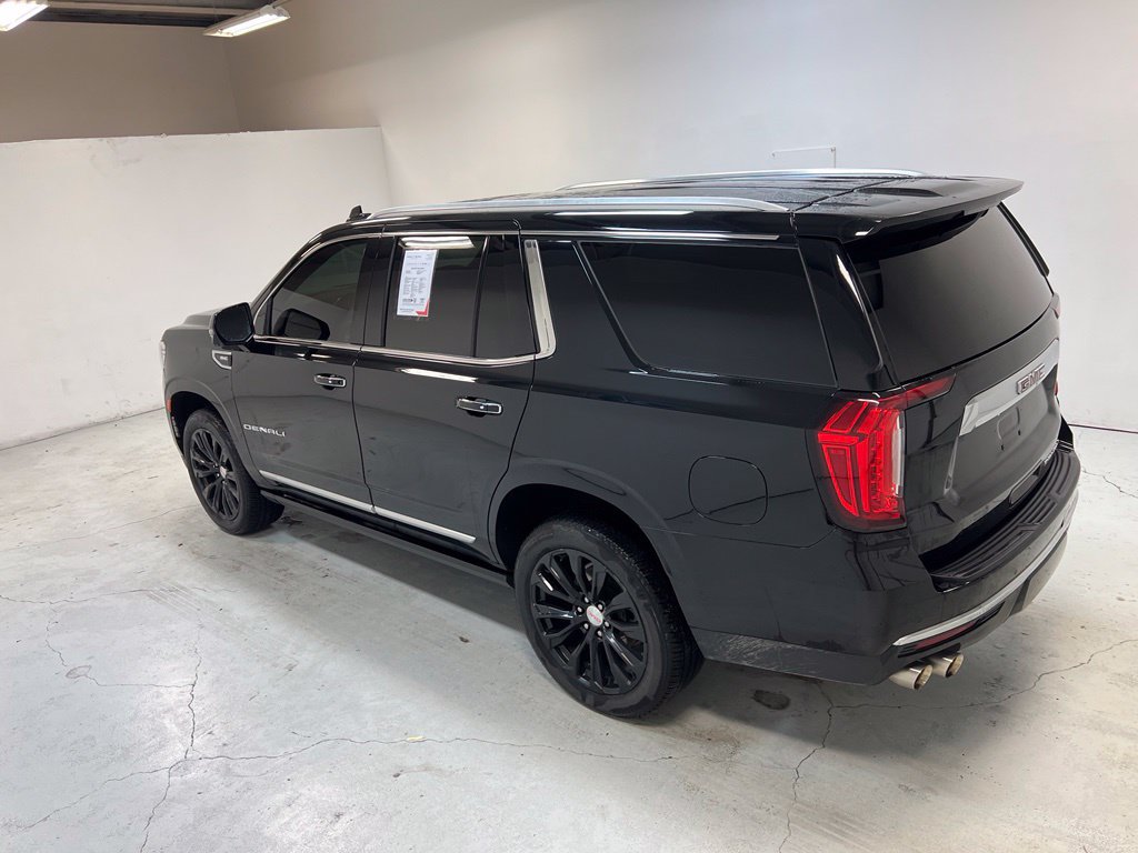 Used 2021 GMC Yukon Denali w/ Denali Premium Package AWD/4WD image 4