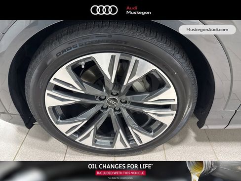 New 2026 Audi Q8 Premium Plus image 7