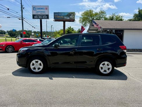 Used 2021 Subaru Forester AWD/4WD image 17