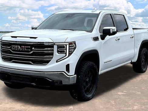 Used 2026 GMC Sierra 1500 SLT AWD/4WD image 4