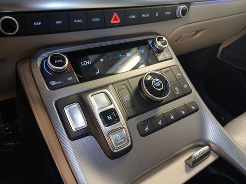 Used 2024 Hyundai Palisade Calligraphy FWD image 18