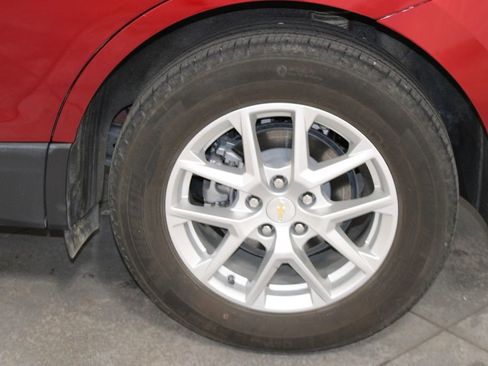 Used 2023 Chevrolet Equinox LT image 47