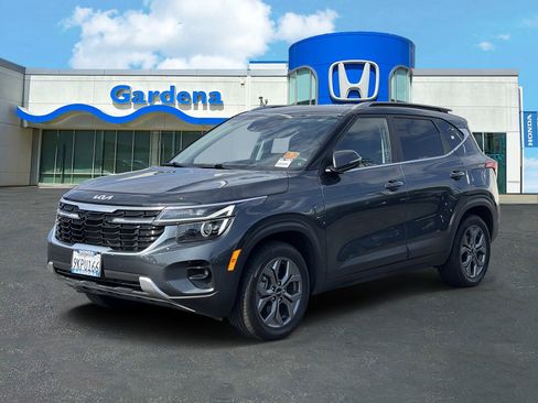 Used 2024 Kia Seltos S AWD/4WD image 3