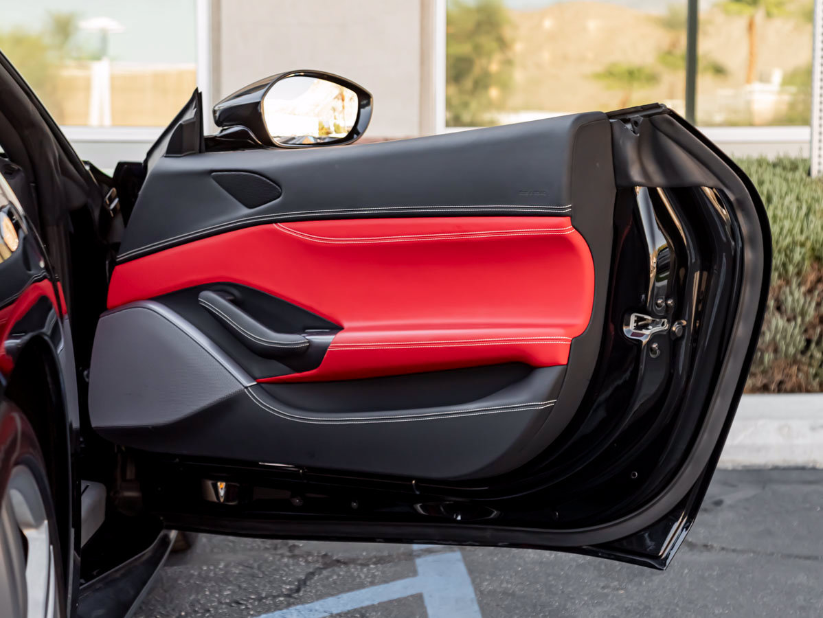 Used 2019 Ferrari Portofino RWD image 36