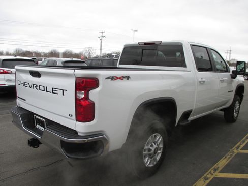 Used 2023 Chevrolet Silverado 2500 LT w/ Convenience Package image 5