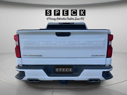 Used 2019 Chevrolet Silverado 1500 Custom w/ Custom Max Trailering Package AWD/4WD image 4