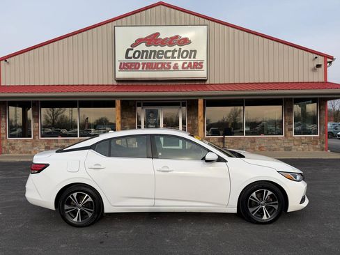 Used 2022 Nissan Sentra SV image 3