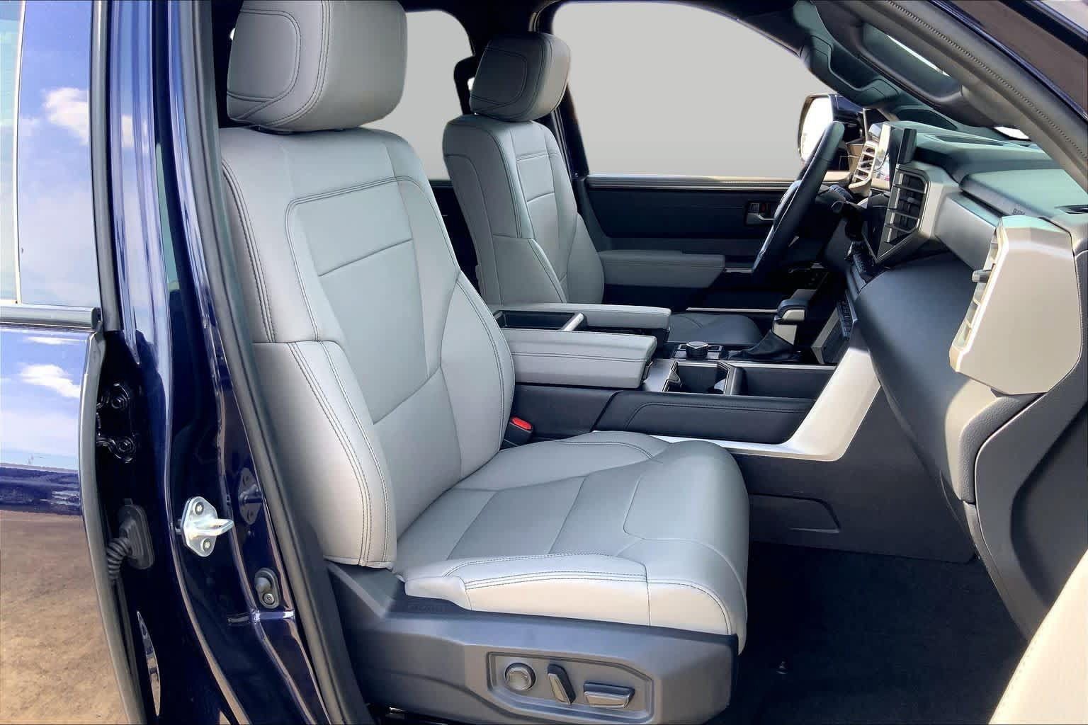 Certified 2026 Toyota Tundra Limited AWD/4WD image 9