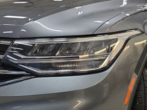 Used 2022 Volkswagen Tiguan SE image 30