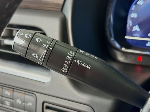 Used 2022 Chevrolet Tahoe LT w/ Luxury Package image 5