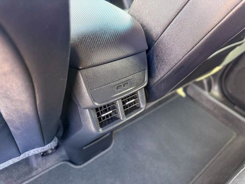 Used 2025 Chevrolet Equinox LT w/ Convenience Package II image 22