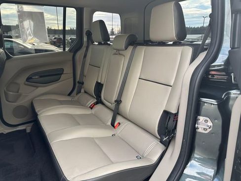 Used 2018 Ford Transit Connect XLT w/ XLT Premium Package image 21