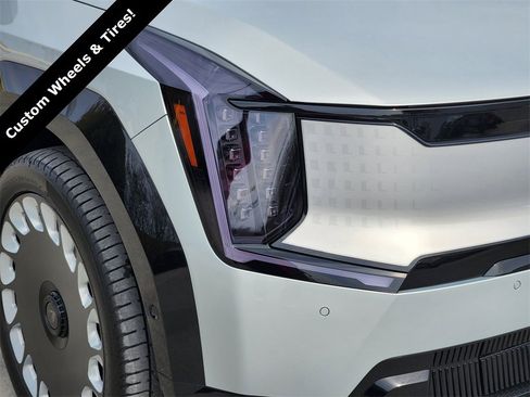 New 2026 Kia EV9 Land w/ Nightfall Edition Package image 6