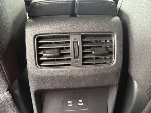 Used 2025 Nissan Rogue SV FWD image 21