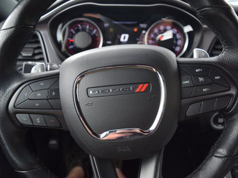 Used 2019 Dodge Challenger R/T Scat Pack RWD image 10