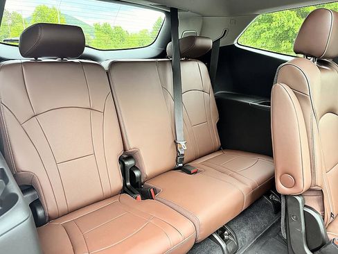 Used 2021 Buick Enclave Avenir w/ LPO, Floor Liner Package AWD/4WD image 5