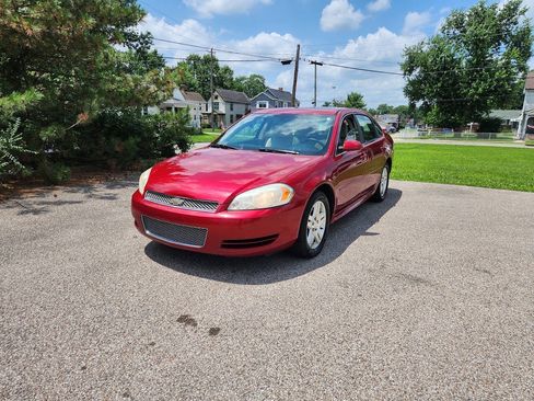 Used 2013 Chevrolet Impala LT w/ LT Sunroof Package FWD image 3