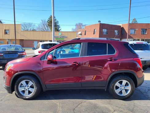 Used 2016 Chevrolet Trax LT w/ LT Convenience Package image 4