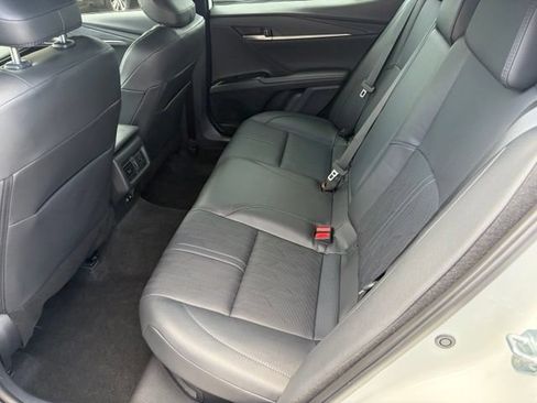 Used 2025 Toyota Camry XSE FWD image 27