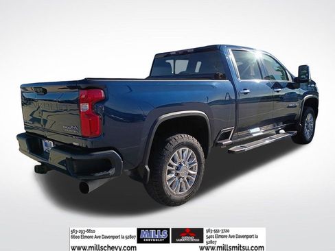 Used 2023 Chevrolet Silverado 2500 High Country w/ Technology Package image 5