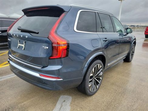 New 2026 Volvo XC90 T8 Ultra image 2