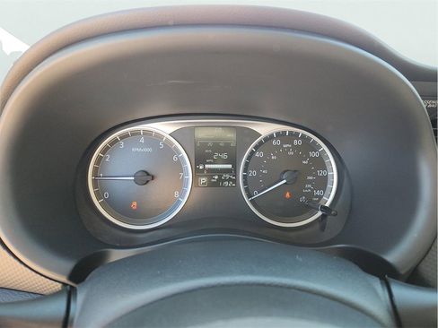 Used 2025 Nissan Kicks Play S image 22