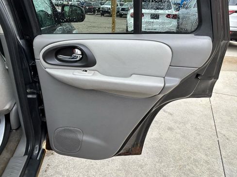 Used 2008 Chevrolet TrailBlazer LT w/ Sun And Sound Package AWD/4WD image 15
