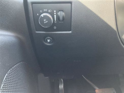 Used 2018 Jeep Grand Cherokee Laredo image 20